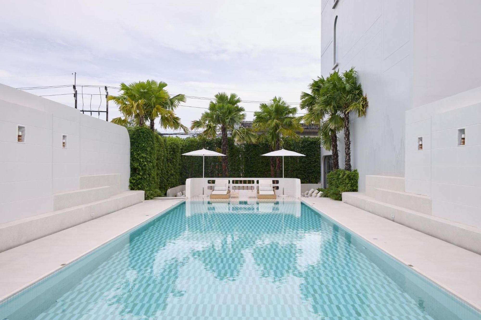 Отель Arco Phuket Town Экстерьер фото
